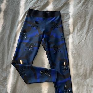 Ultracor blue camo w/ skull print size small leggings